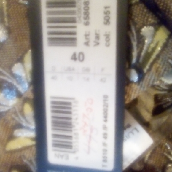 Ankle length cigarette pants with side zipper with BEE motif, see photo. - Picture 3 of 3